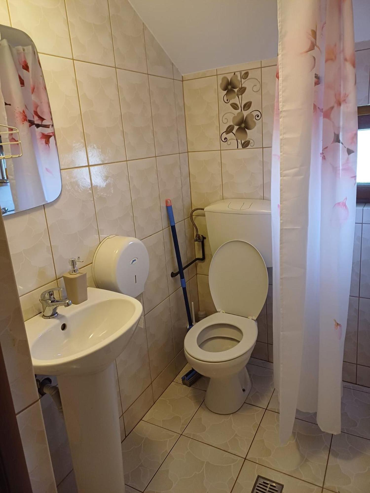 Отель Casa Gherman Турда Экстерьер фото